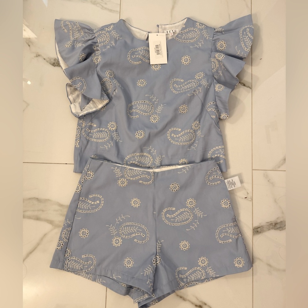 Paisley Eyelet Flutter Sleeve set size small